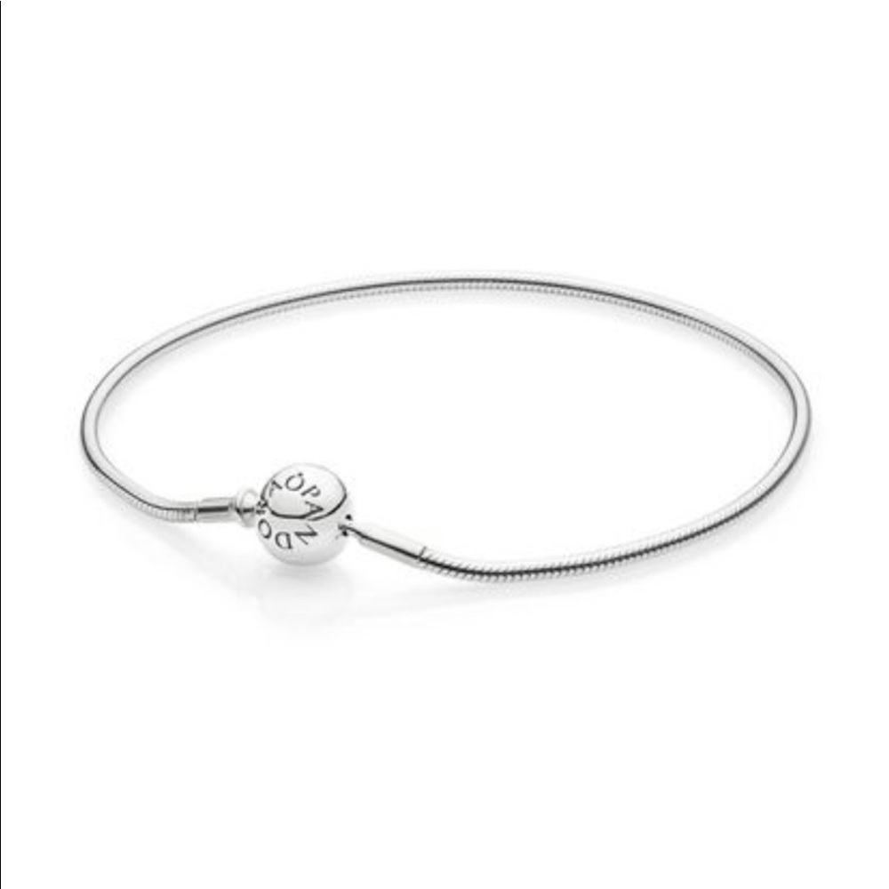 Brand New Pandora Essence Collection Bracelet
